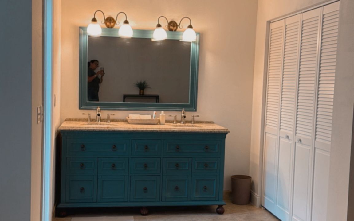 Photo of Bedroom in Oak Ridge