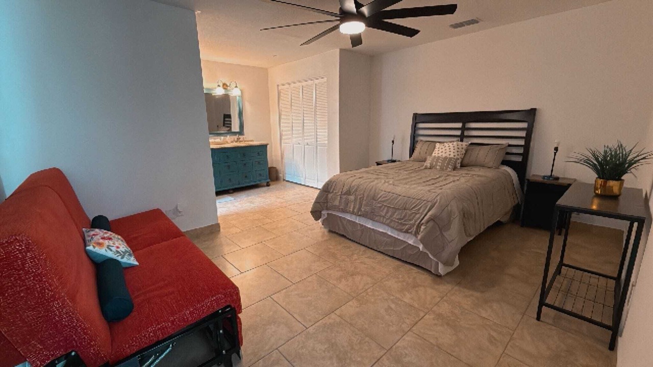 Photo of Bedroom in Oak Ridge