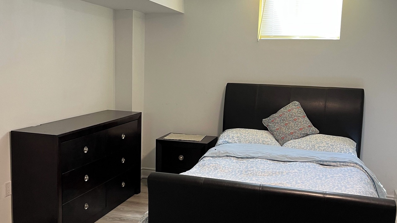 Photo of Bedroom in Central Erin Mills