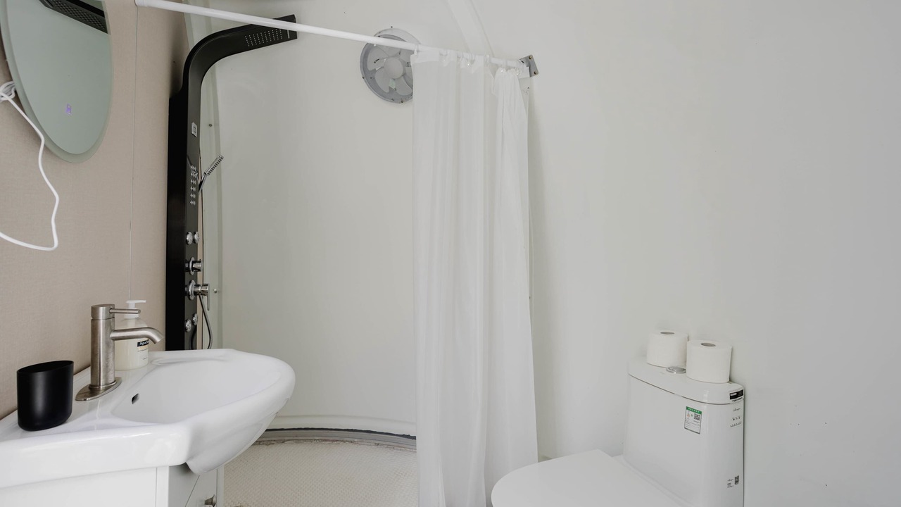 Photo of Bathroom in Carling