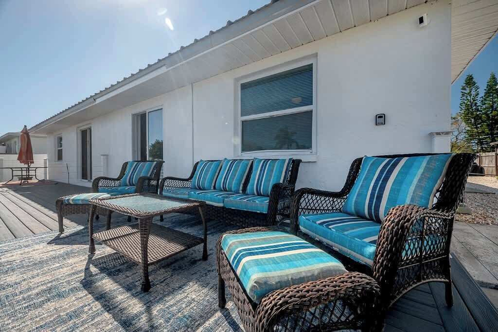 Photo of Patio Balcony in Apollo Beach