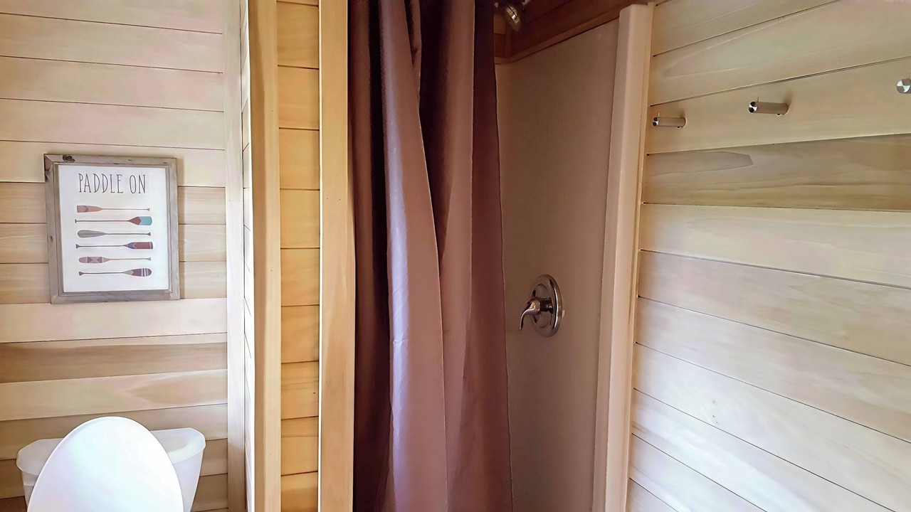 Photo of Bathroom in Carling