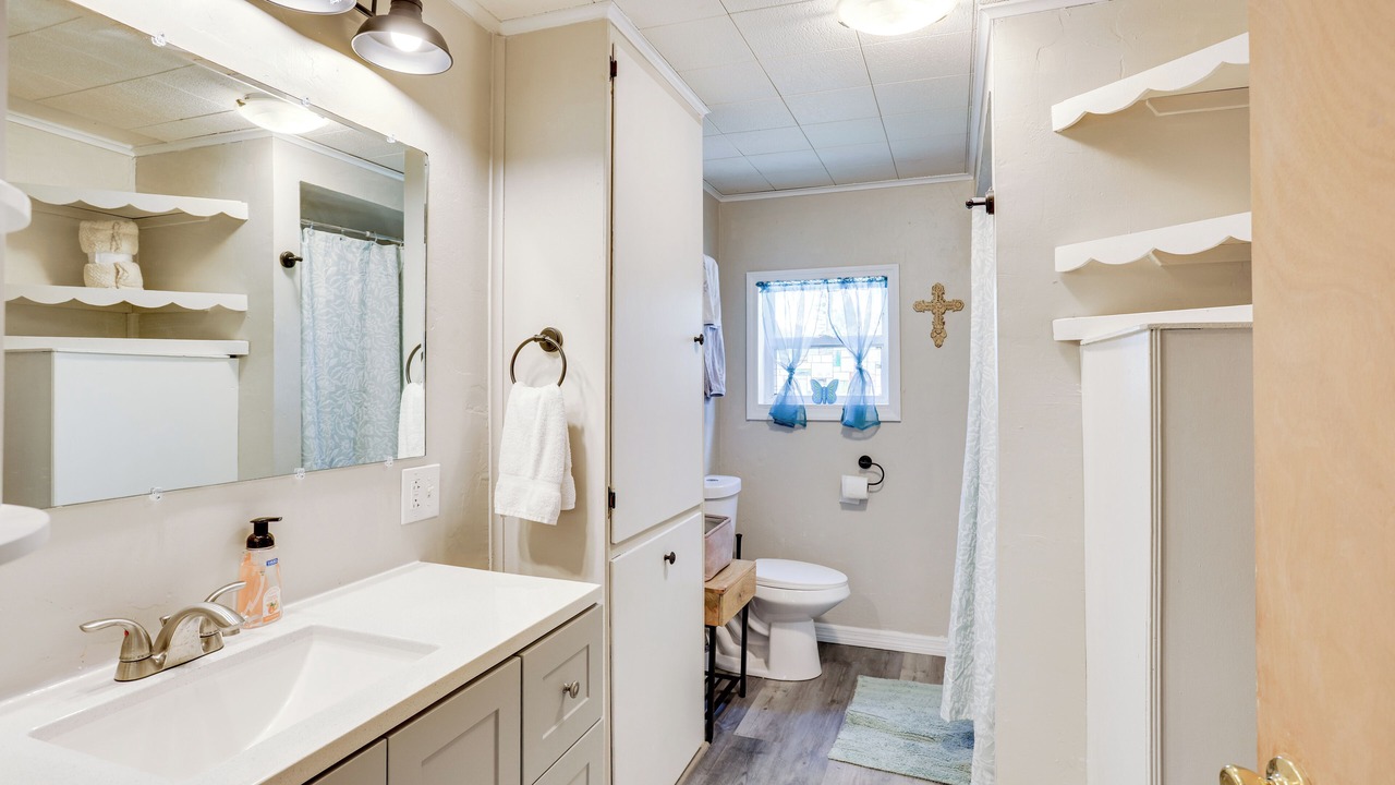 Photo of Bathroom in Arcadia