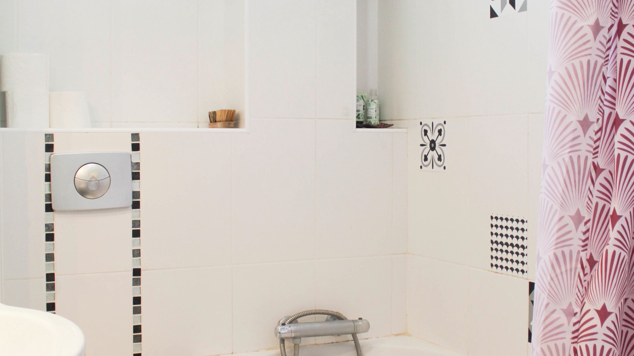 Photo of Bathroom in Villejuif