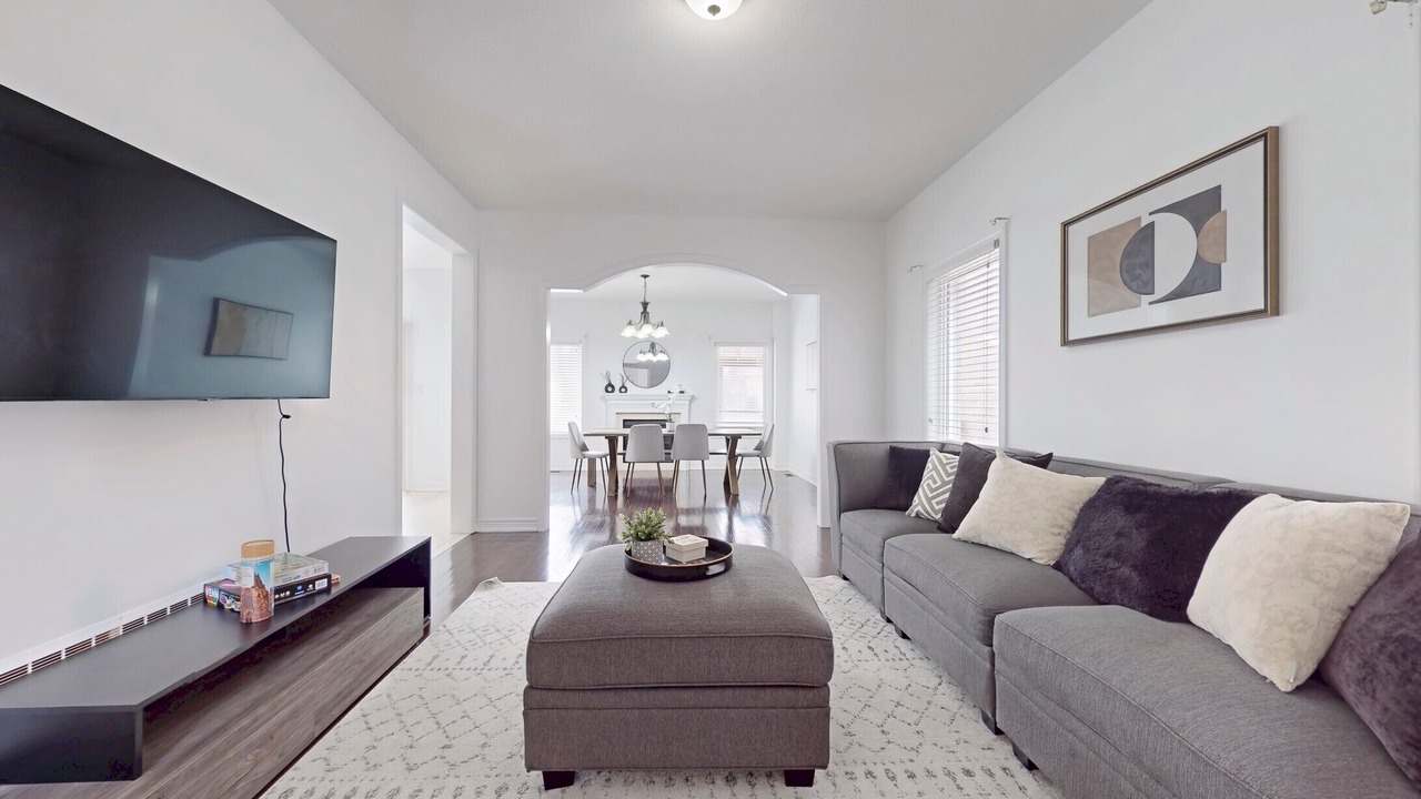 Photo of Livingroom in Brampton