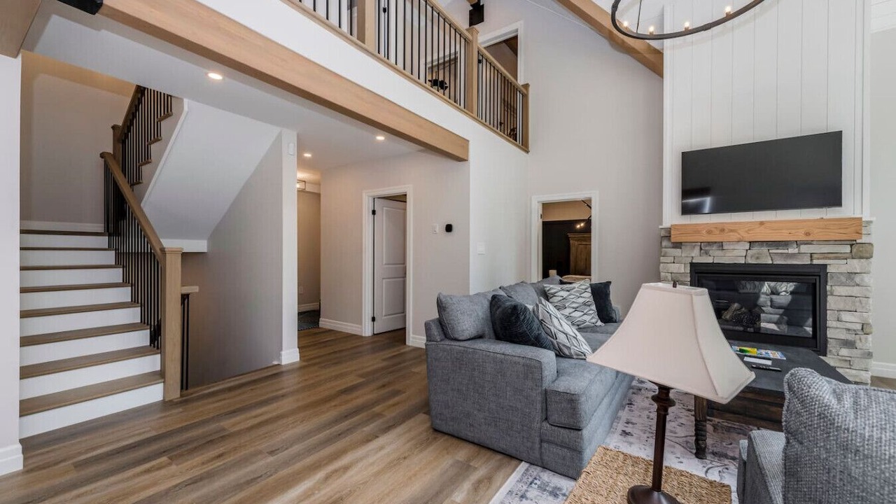 Photo of Livingroom in Georgian Bay