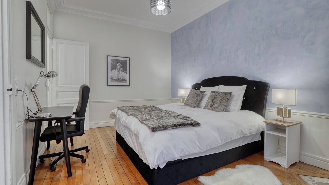 Photo of Bedroom in Quartier du Gros-Caillou