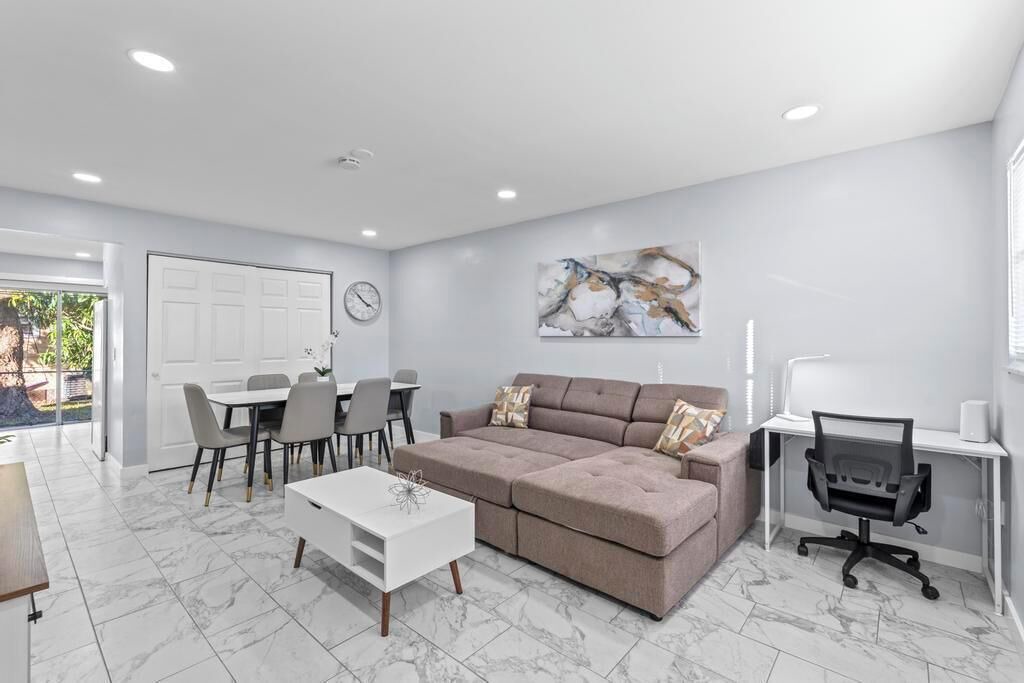 Photo of Livingroom in Lake Worth