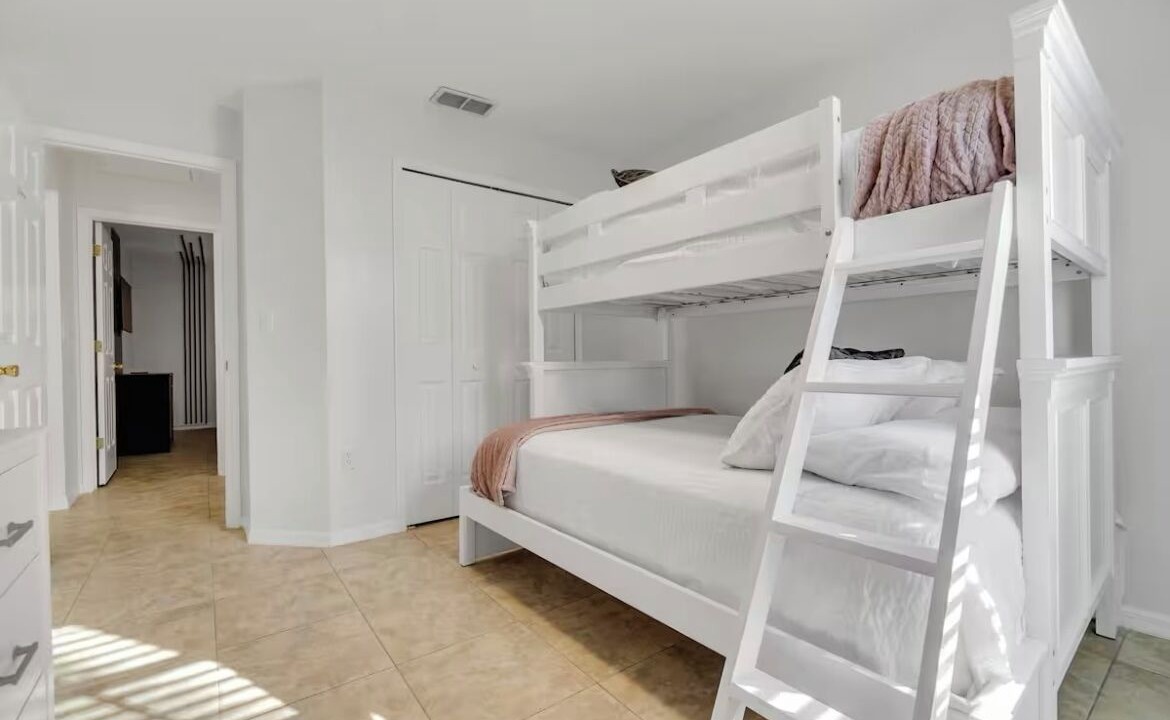 Photo of Bedroom in Sunridge Woods