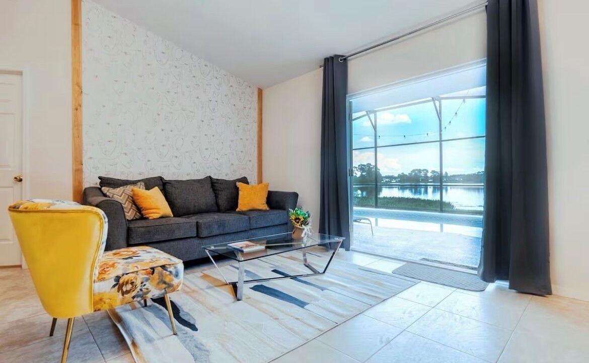 Photo of Livingroom in Sunridge Woods