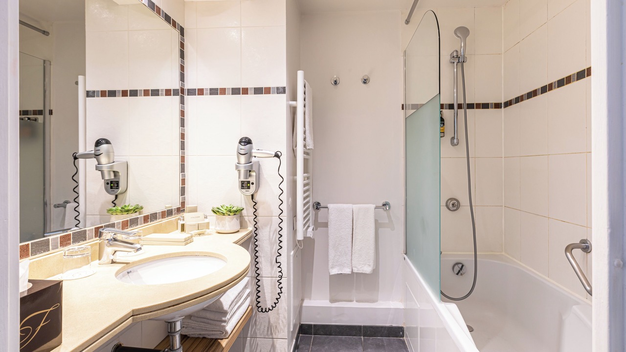 Photo of Bathroom in Gambetta