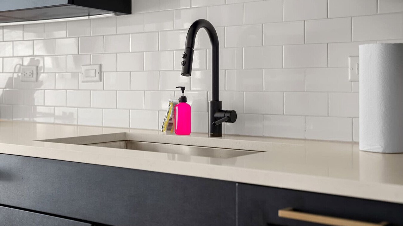 Photo of Kitchen in Carver City - Lincoln Gardens