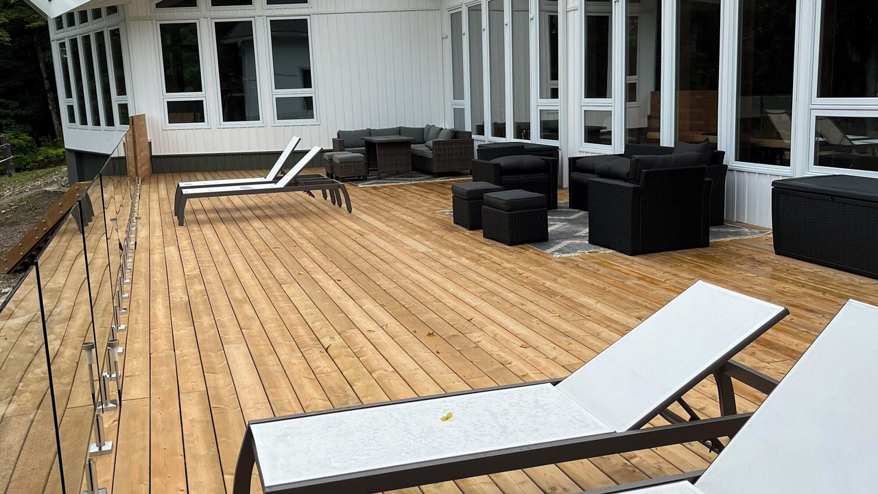 Photo of Patio Balcony in Unorganized Centre Parry Sound