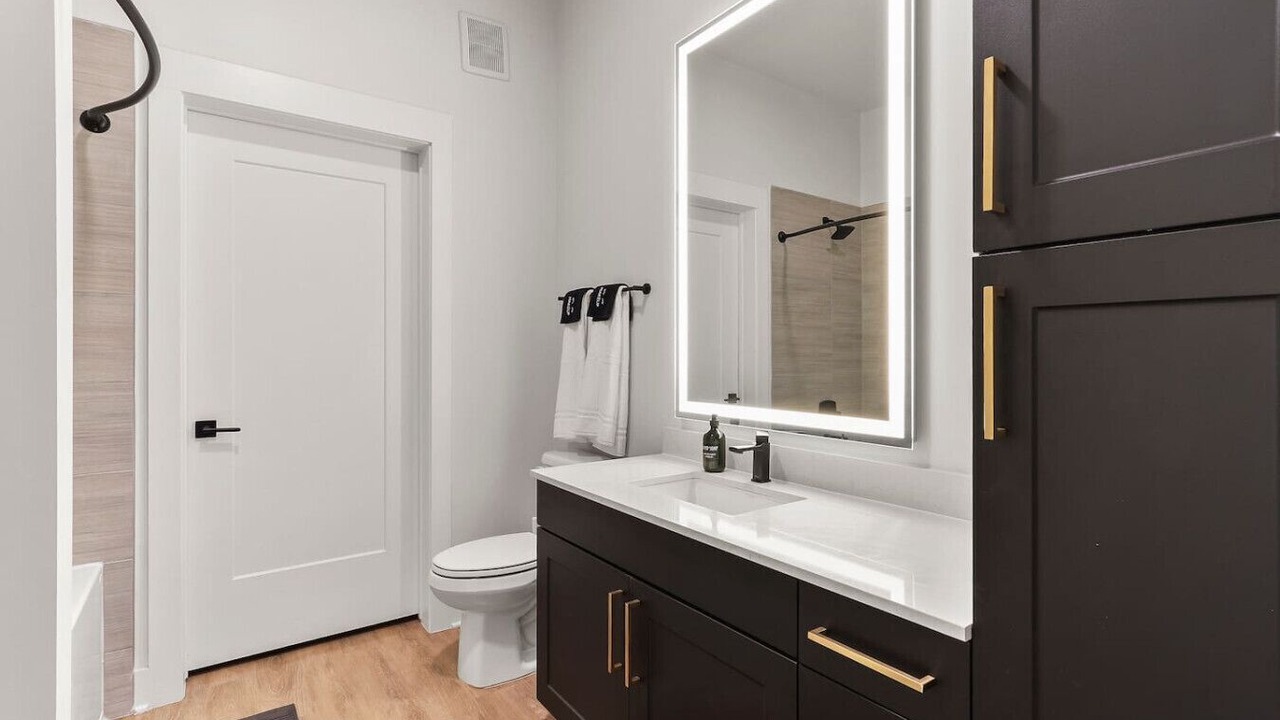 Photo of Bathroom in North Hyde Park