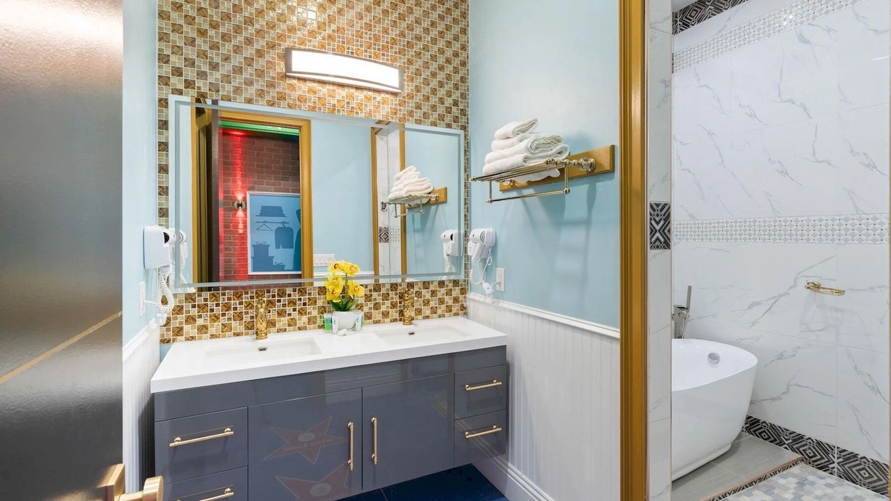 Photo of Bathroom in Windwood Bay