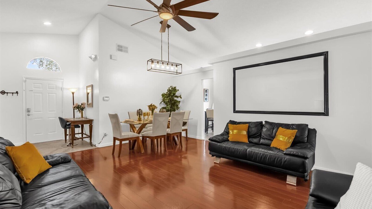 Photo of Livingroom in Florida Pines