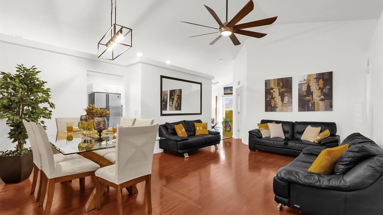 Photo of Bedroom in Florida Pines