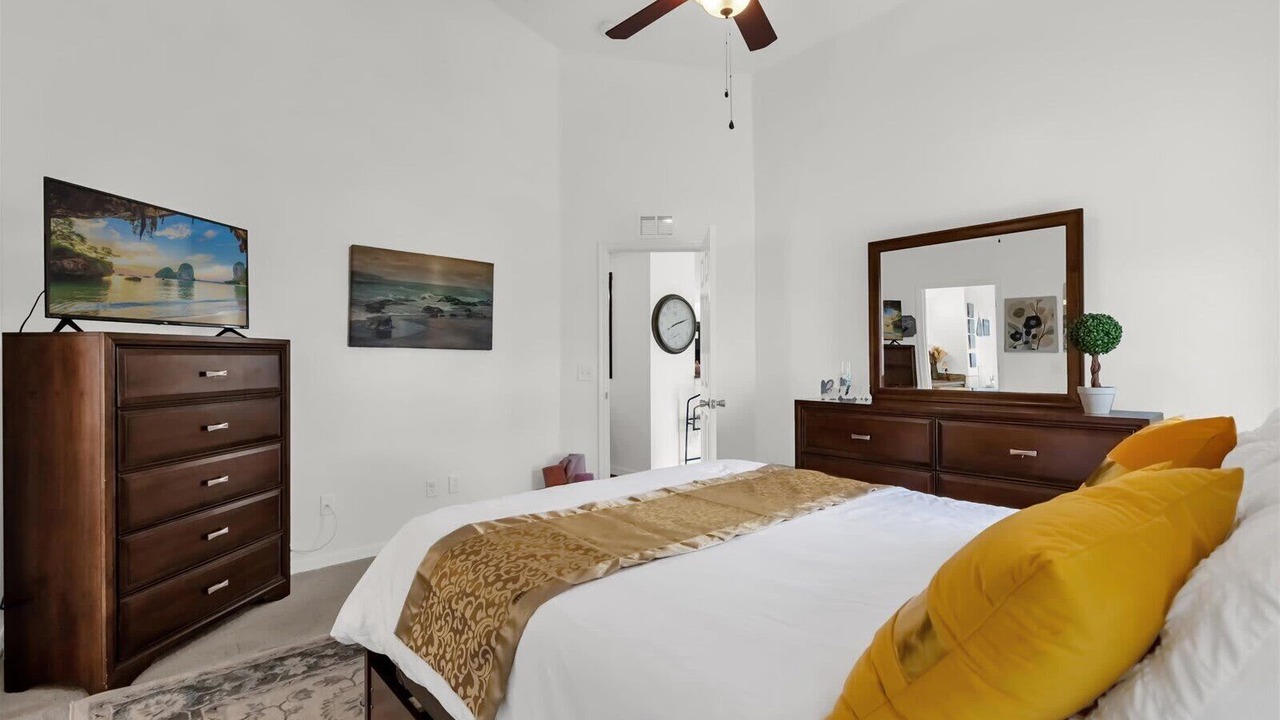 Photo of Bedroom in Florida Pines