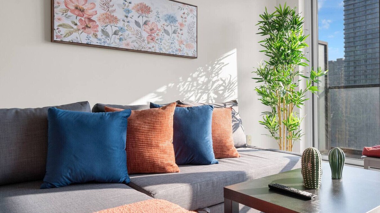 Photo of Livingroom in Church and Wellesley