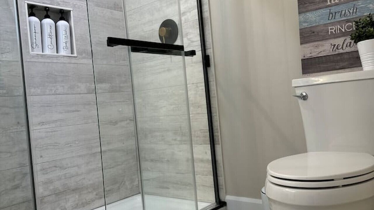 Photo of Bathroom in Gravenhurst