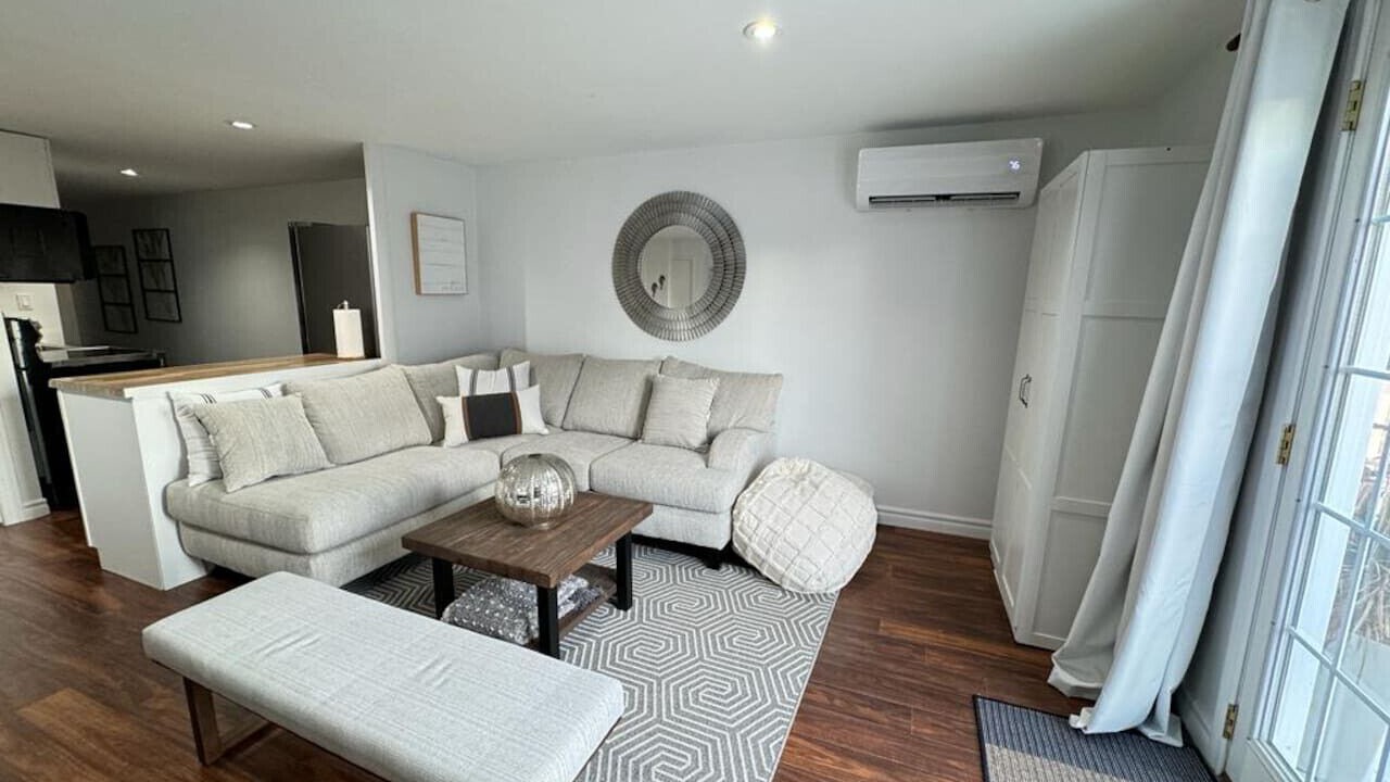 Photo of Livingroom in Gravenhurst
