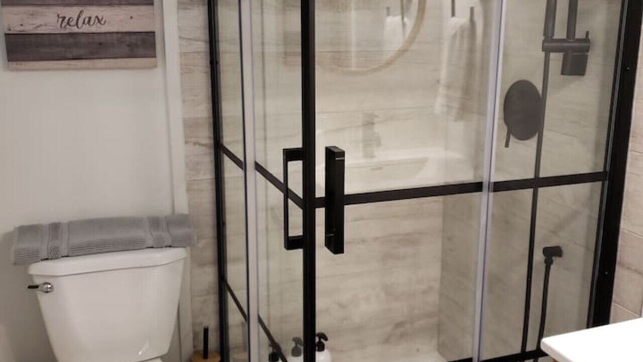 Photo of Bathroom in Gravenhurst