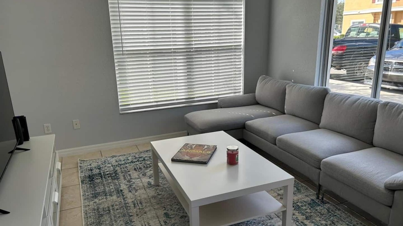 Photo of Livingroom in Venetian Bay Villages