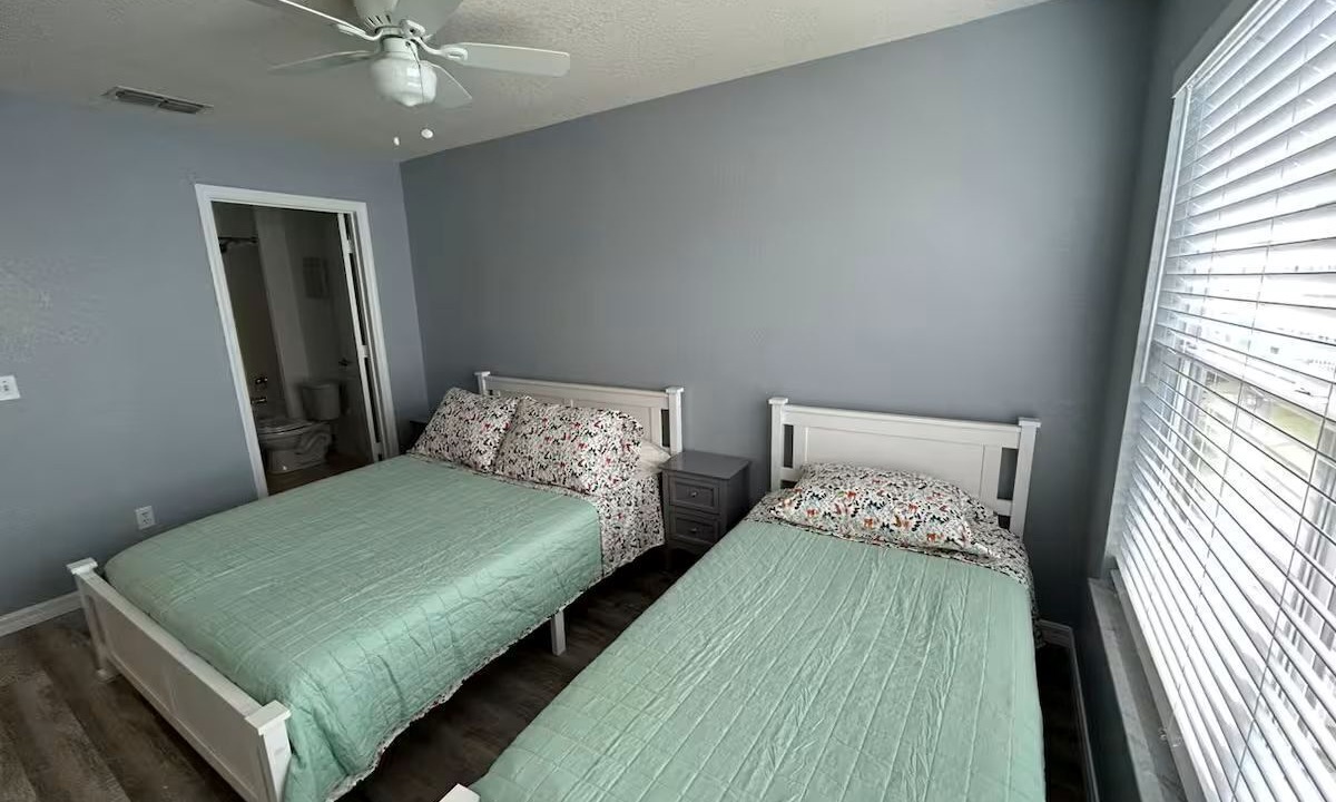 Photo of Bedroom in Venetian Bay Villages