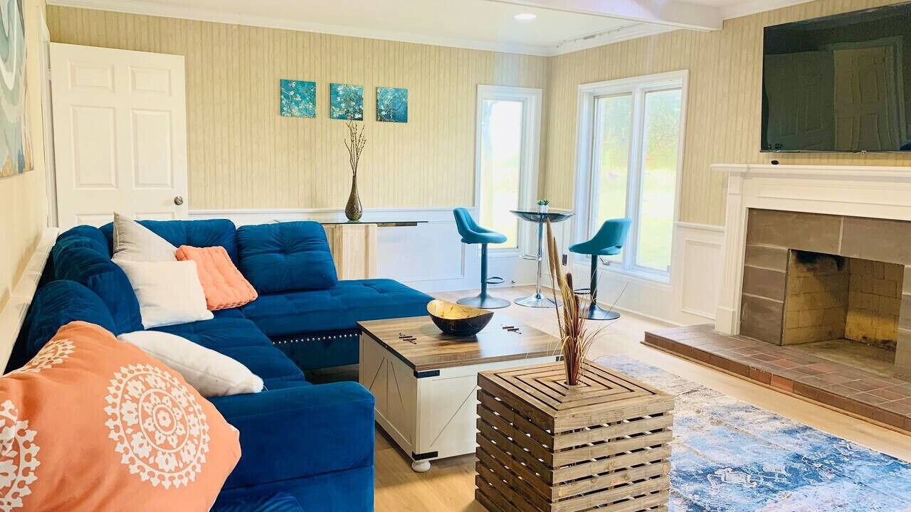 Photo of Livingroom in Richmond Hill