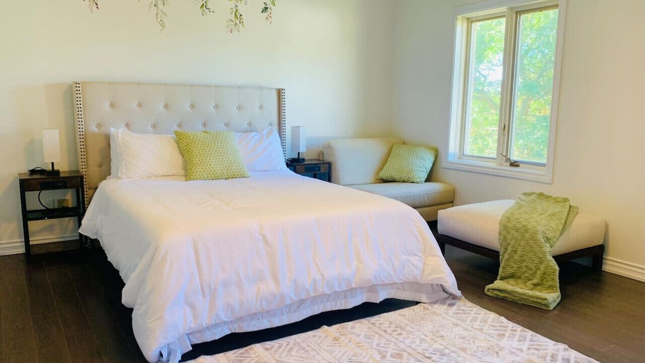 Photo of Bedroom in Richmond Hill