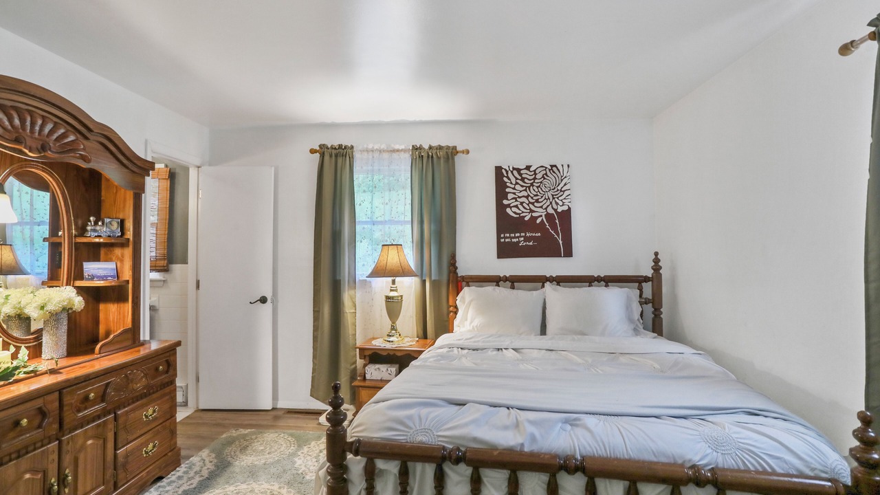 Photo of Bedroom in Loysville