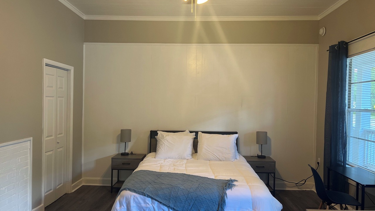 Photo of Bedroom in Winter Garden