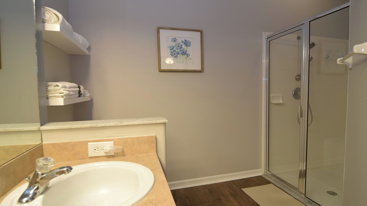 Photo of Bathroom in Lake Davenport Estates