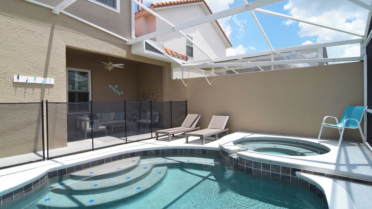 Photo of Outdoor in Lake Davenport Estates
