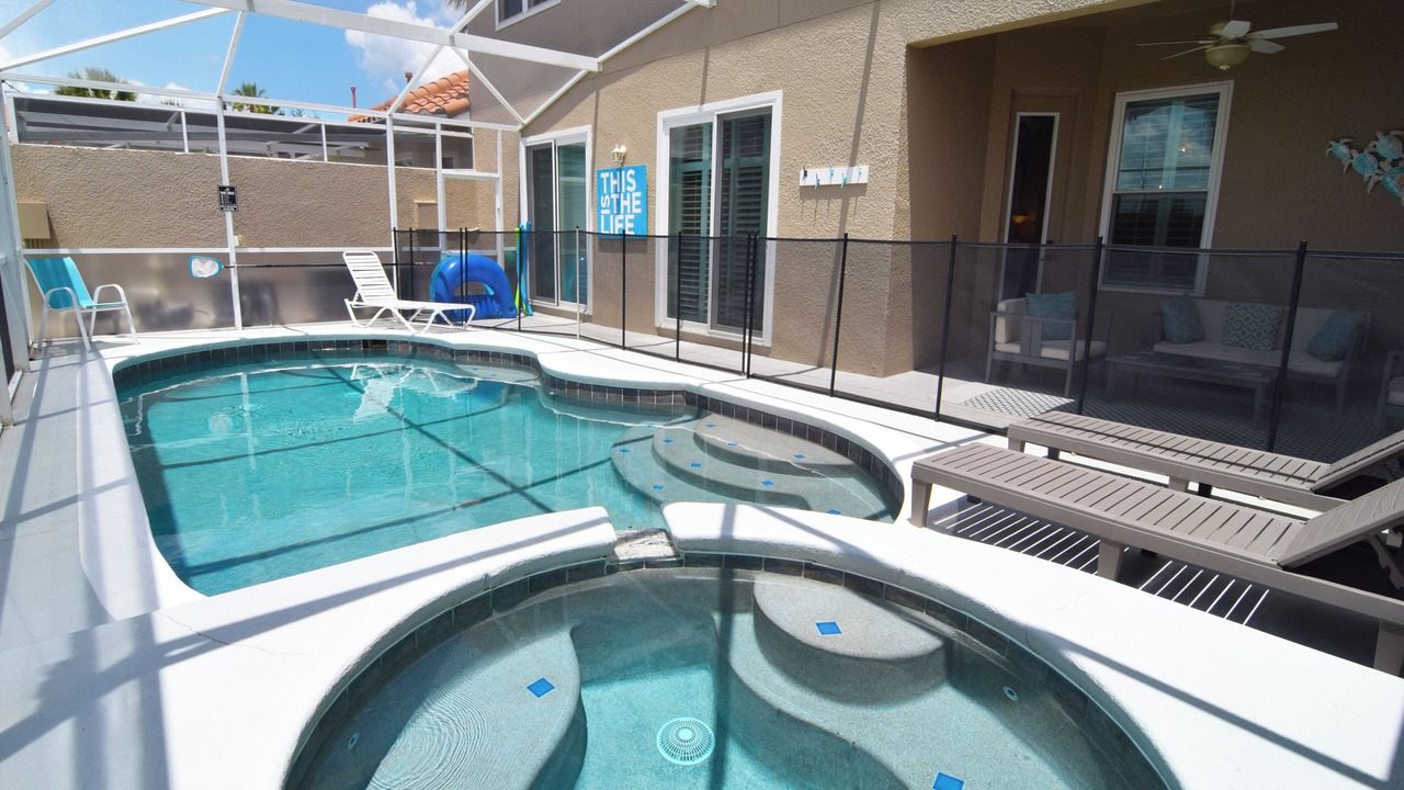 Photo of Outdoor in Lake Davenport Estates