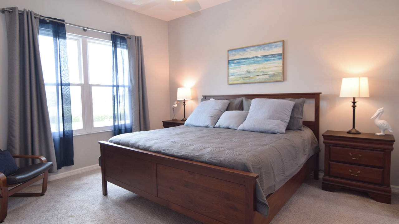 Photo of Bedroom in Lake Davenport Estates