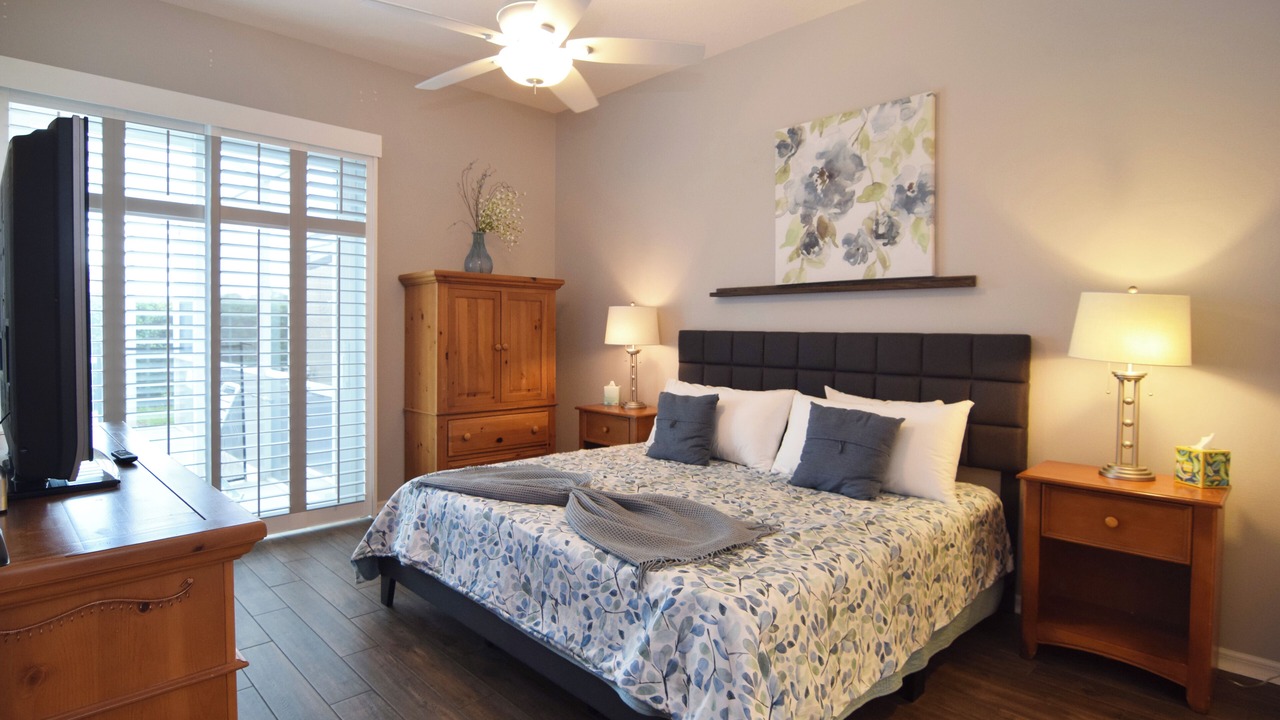 Photo of Bedroom in Lake Davenport Estates