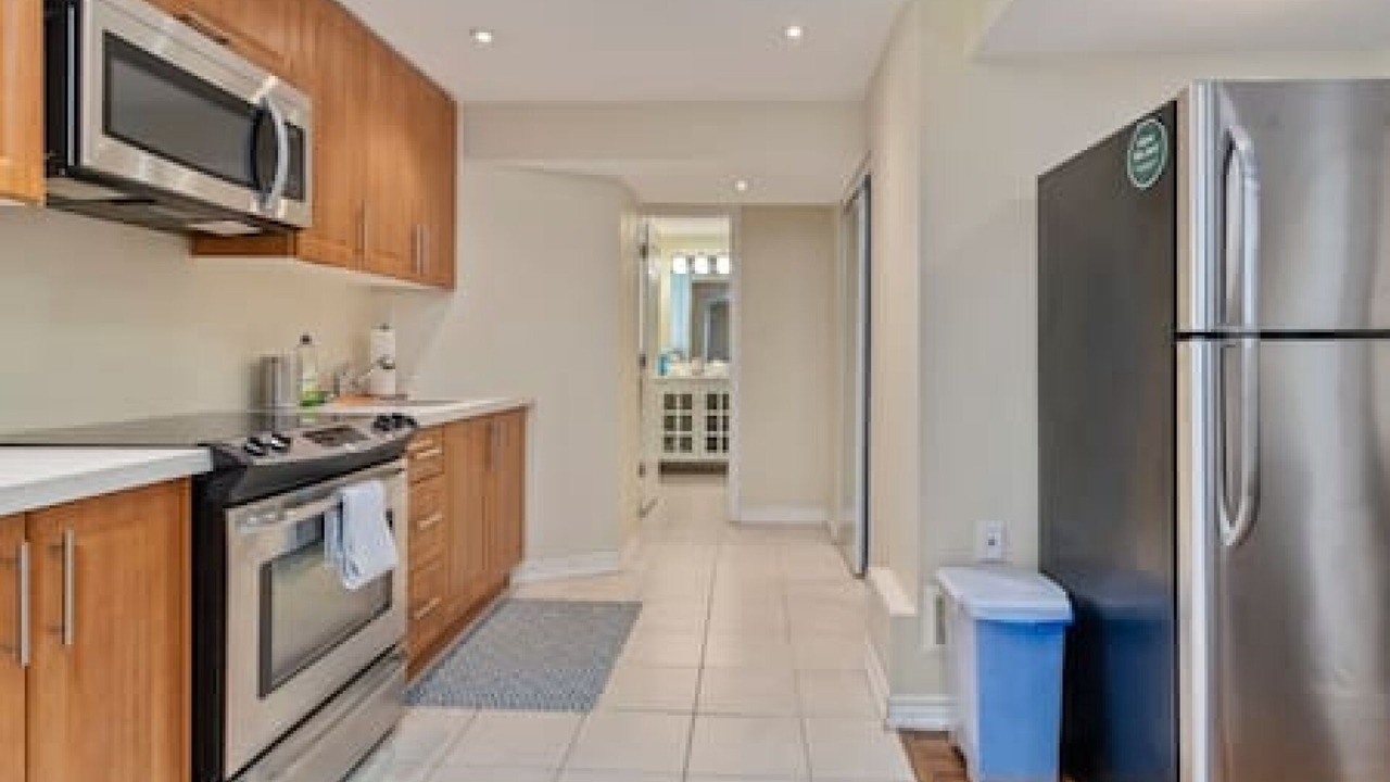 Photo of Kitchen in Central Erin Mills