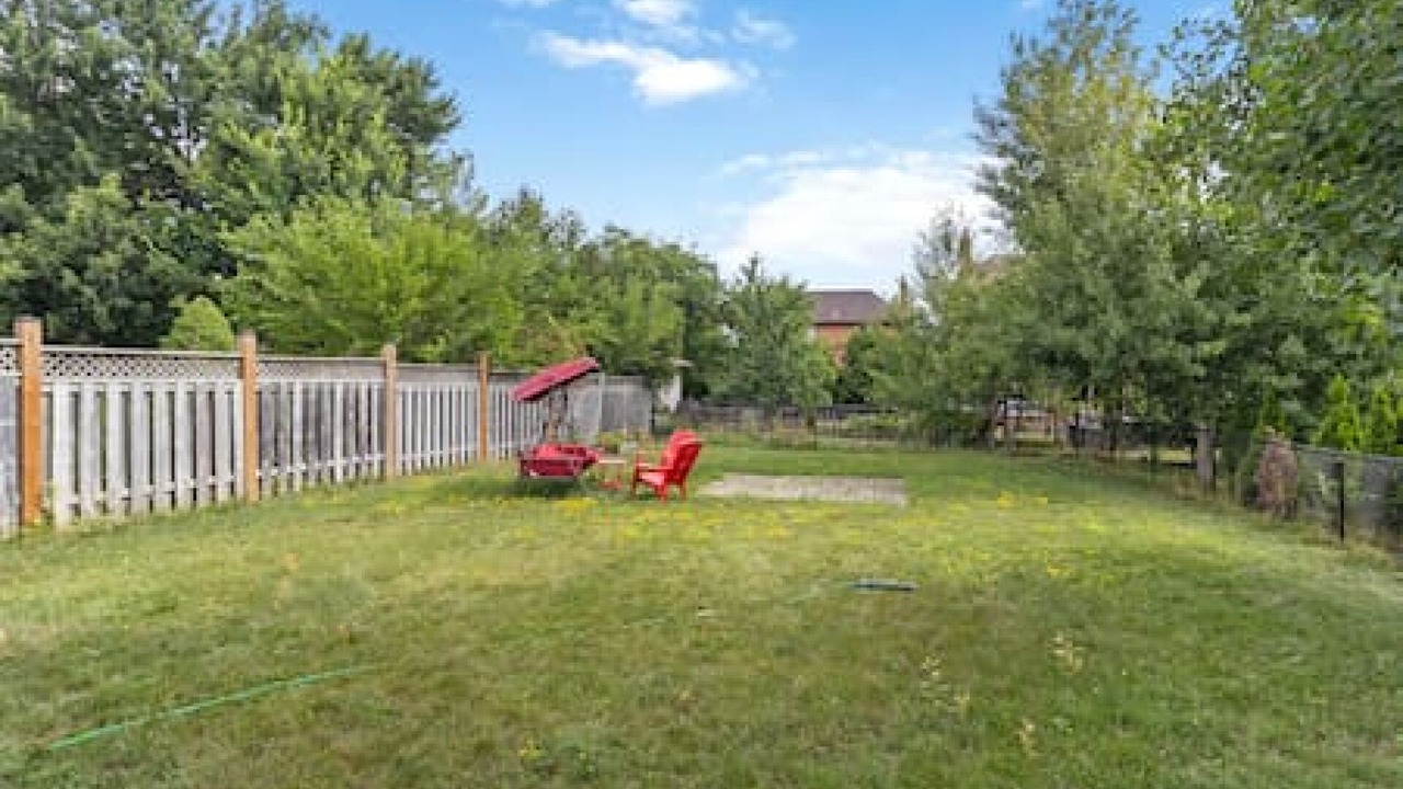 Photo of Outdoor in Central Erin Mills
