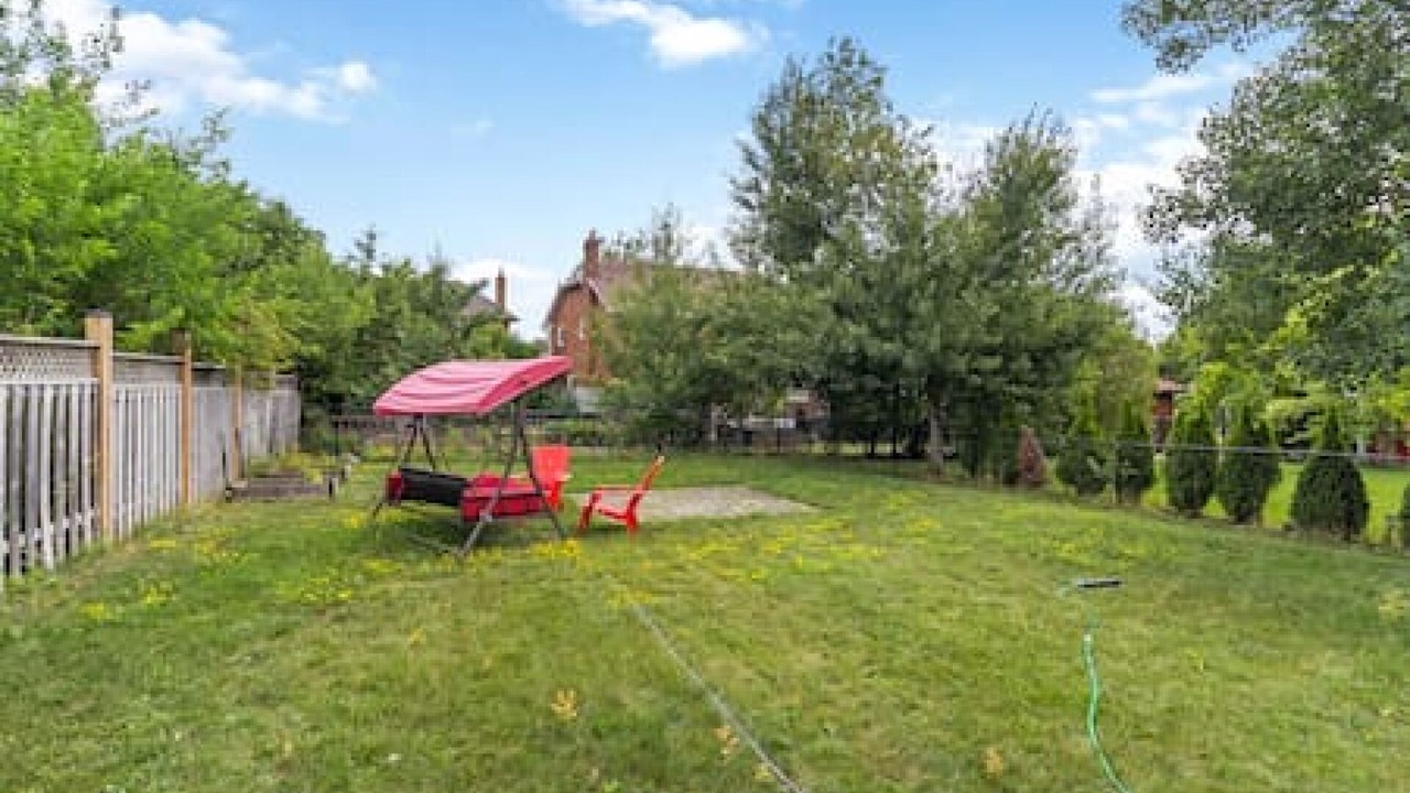 Photo of Outdoor in Central Erin Mills