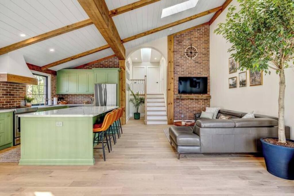 Photo of Livingroom in Rathwood