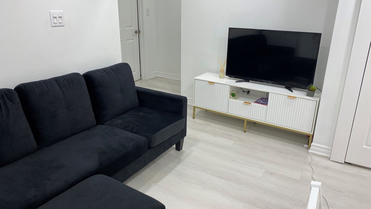 Photo of Livingroom in Churchill Meadows