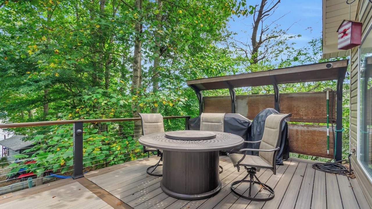 Photo of Outdoor in Lyman