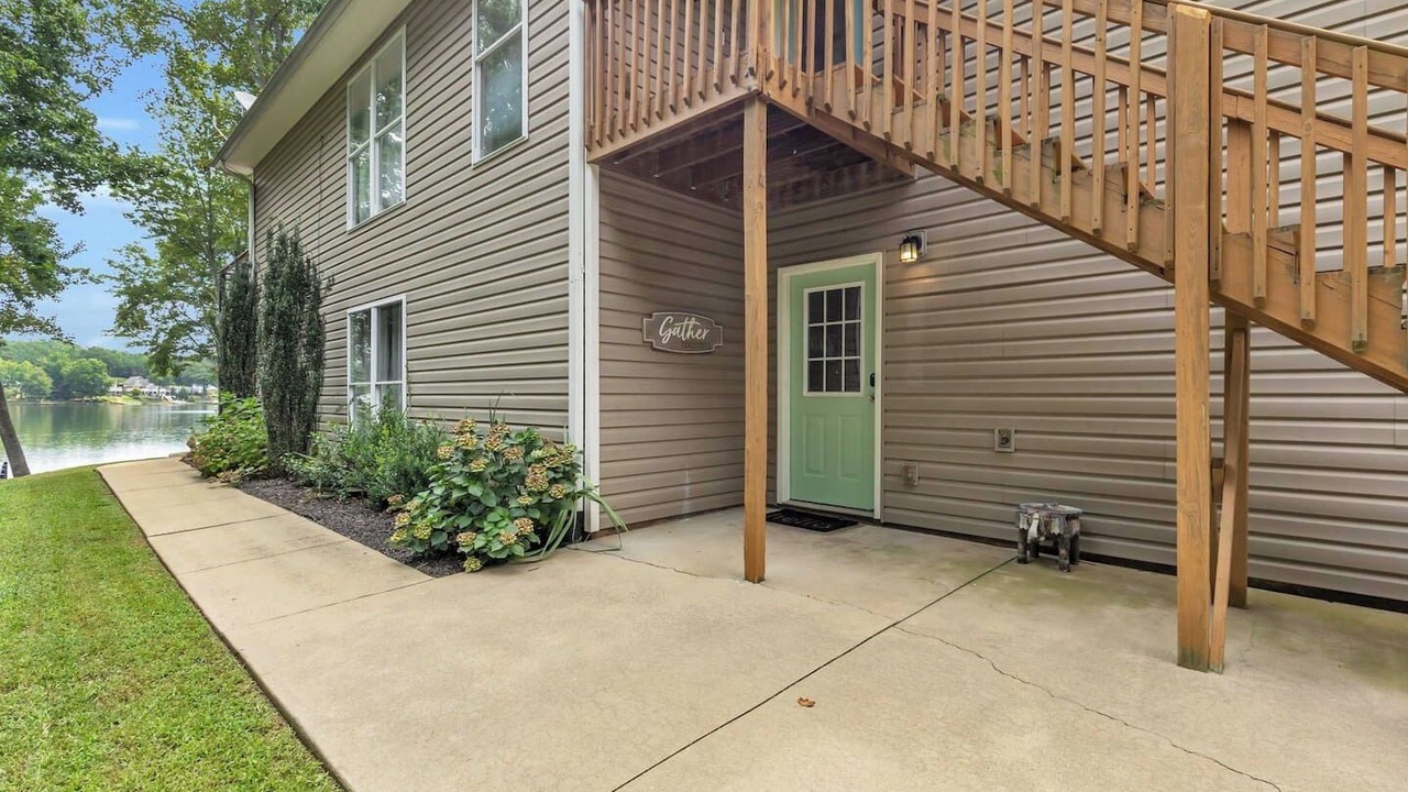 Photo of Outdoor in Lyman