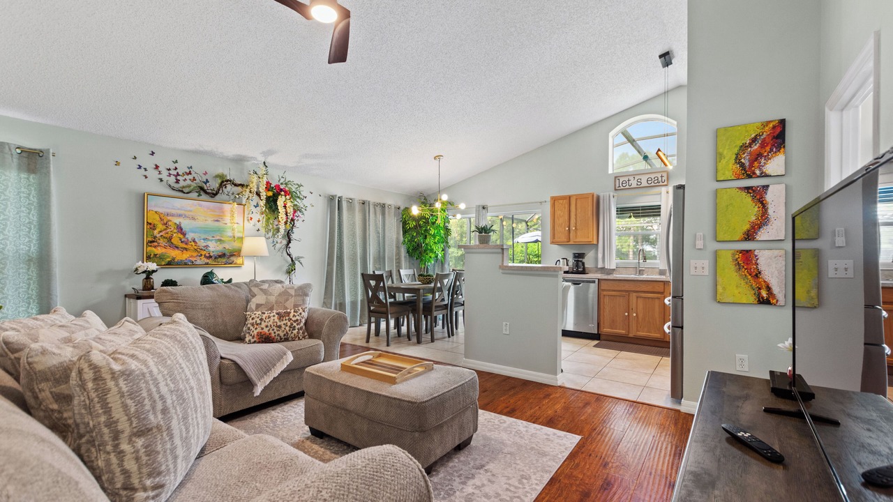 Photo of Livingroom in Haines City