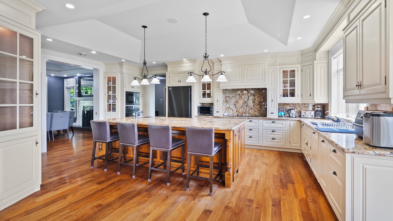 Photo of Kitchen in Mono