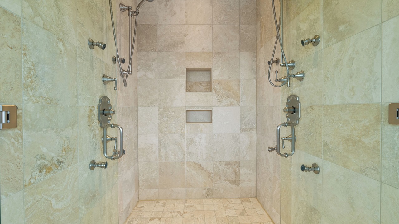 Photo of Bathroom in Mono