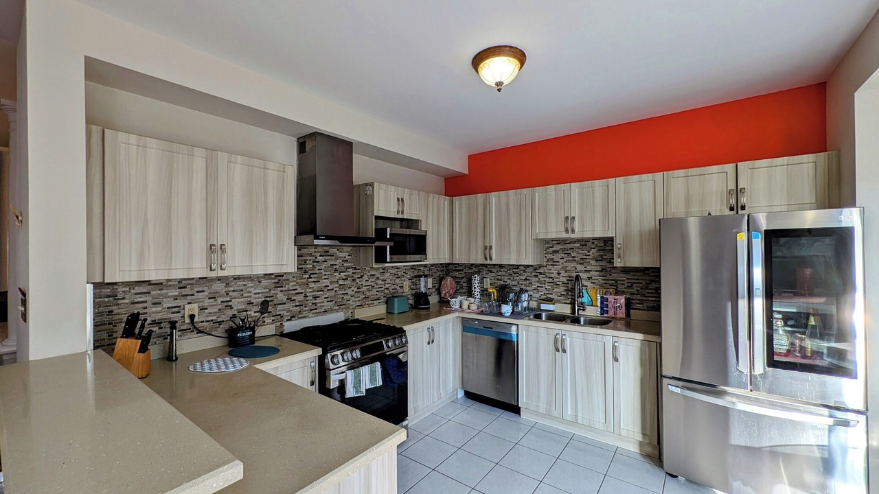 Photo of Kitchen in Churchill Meadows