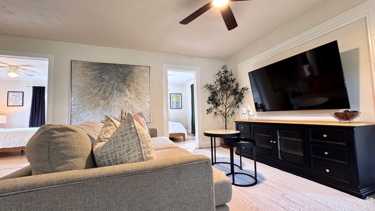 Photo of Livingroom in Shore Acres