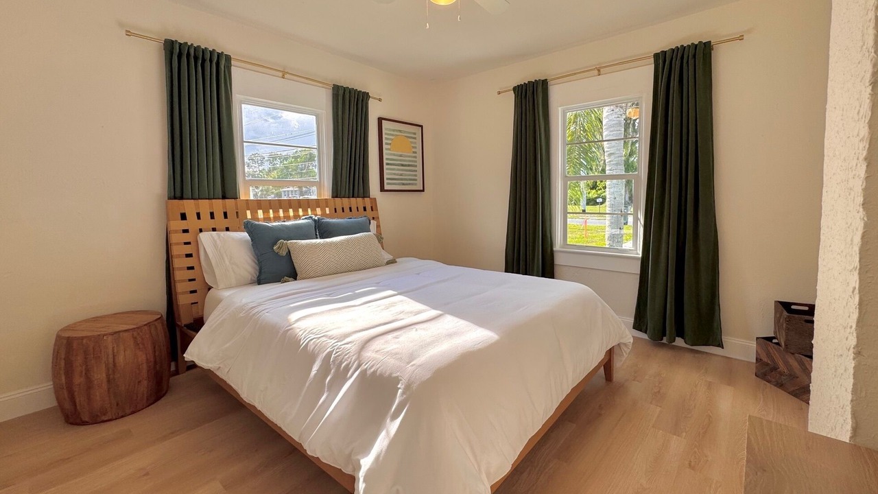 Photo of Bedroom in Shore Acres